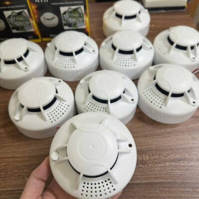 Camera Ngụy Trang Wifi Báo Khói Dòng 220v (3)