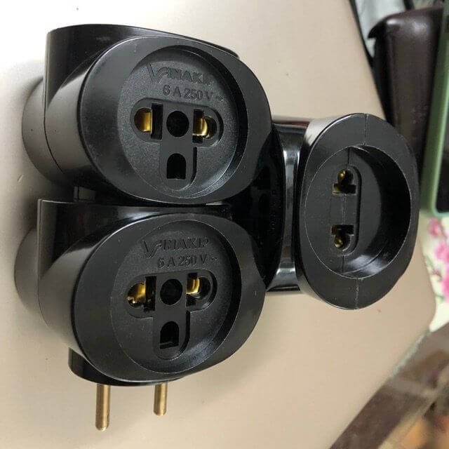 Giá Camera Ngụy Trang Ổ Cắm Điện 3 Chạc Bí Mật