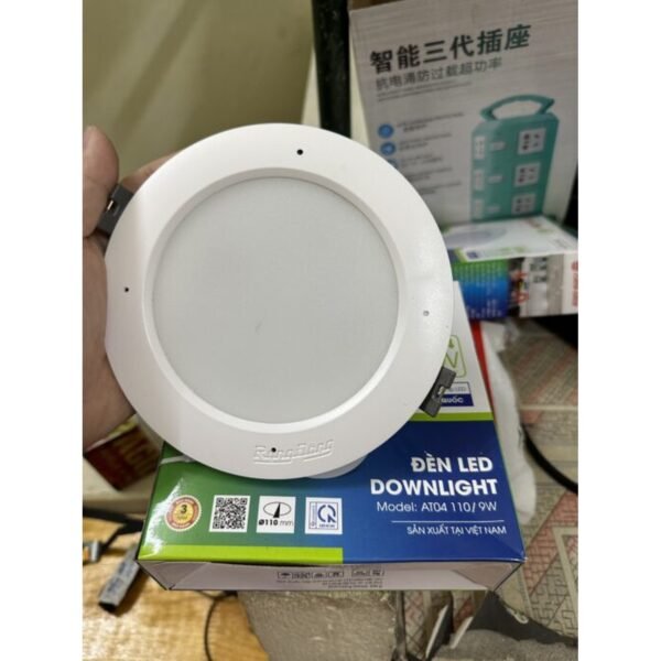 Bong En Led Am Tran Tich Hop Camera Sieu Nho Khong Day Xem Tu Xa 2