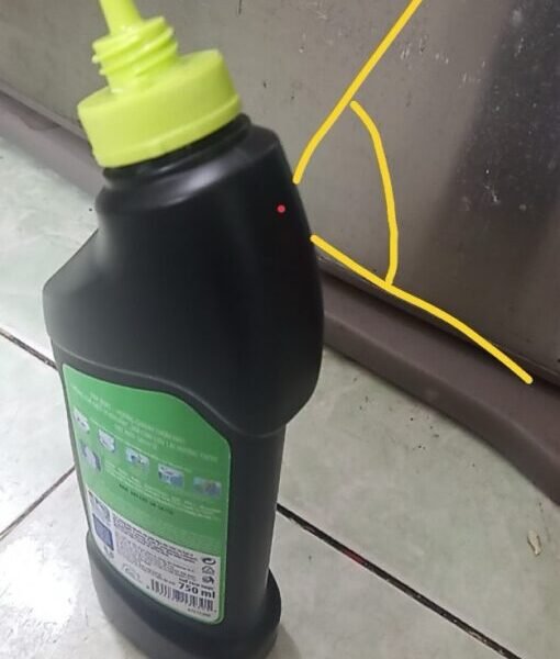 Chai Vim Ve Sinh Bon Cau Den Tich Hop Camera Sieu Nho Khong Day Ban Wifi Xem Tu Xa 3