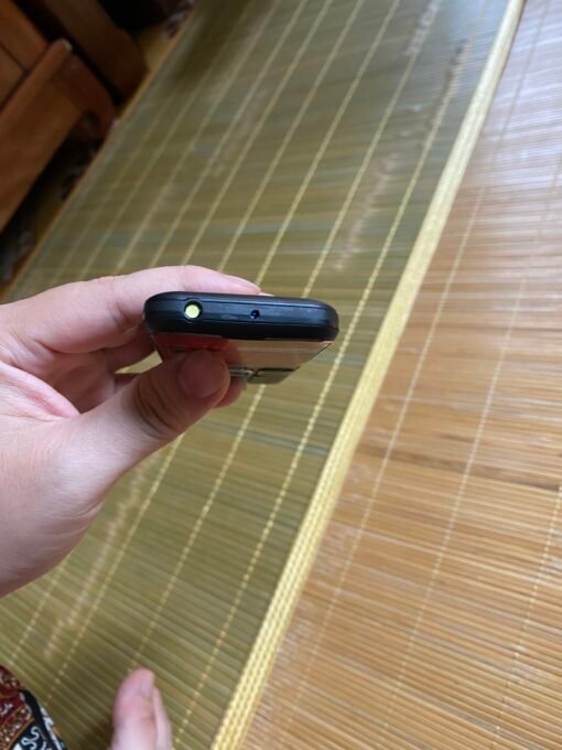 Điện Thoại Masstel Tích Hợp Camera – vị trí camera trên thiết bị